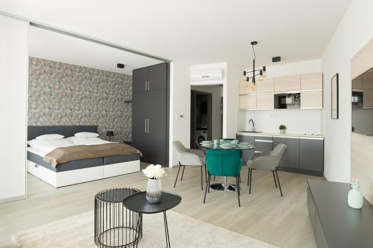 Parizs Garden Apartments Debrecín Exteriér fotografie