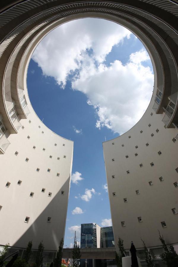 Parizs Garden Apartments Debrecín Exteriér fotografie